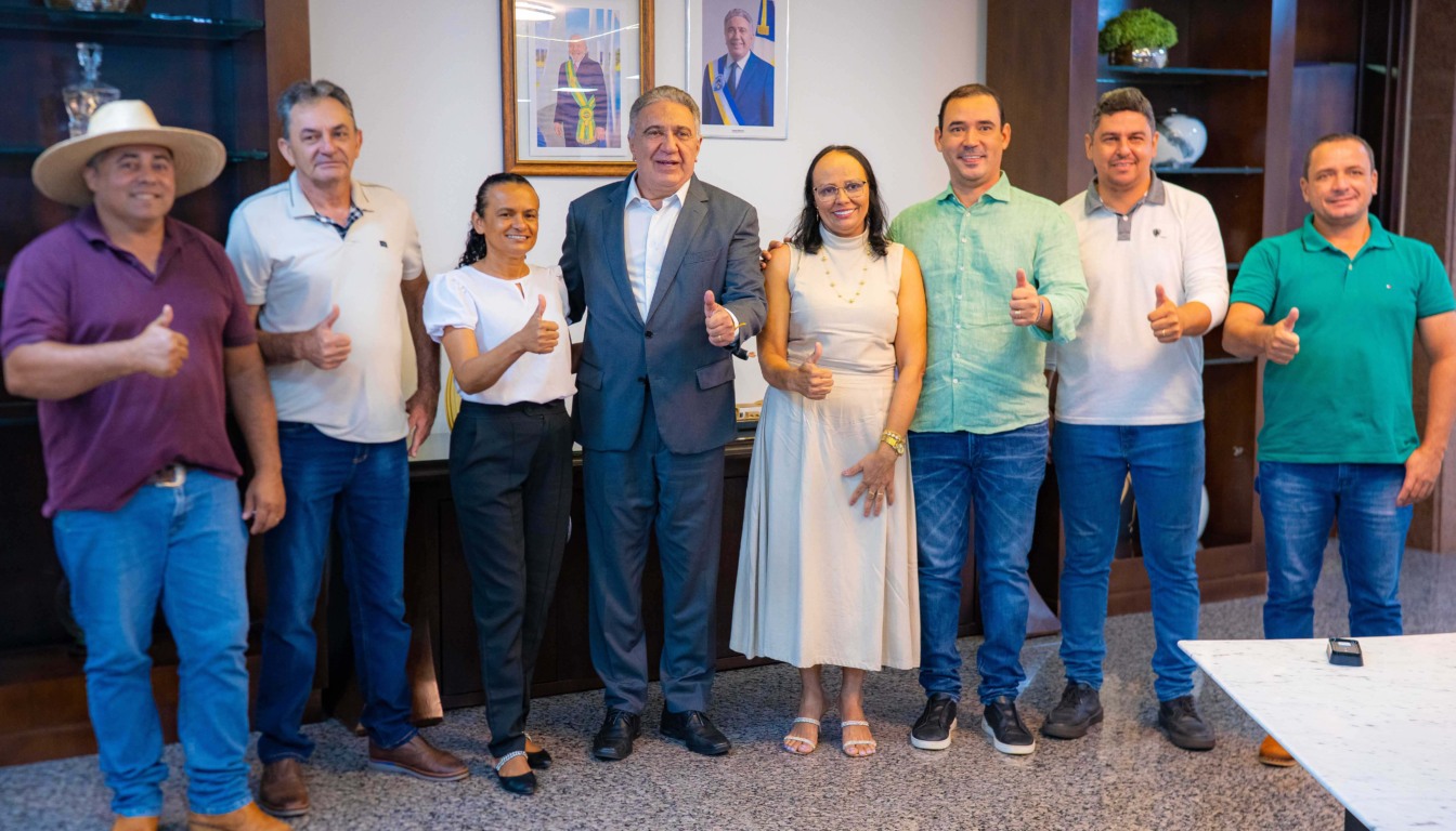 Governador Laurez recebe prefeitos do Jalapão e anuncia projeto da TO-110 para interligar o Tocantins ao Maranhão
