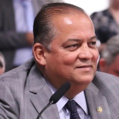 Senador Eduardo Gomes destina mais de R$ 8,7 milhões em obras e máquinas para 11 municípios do Tocantins