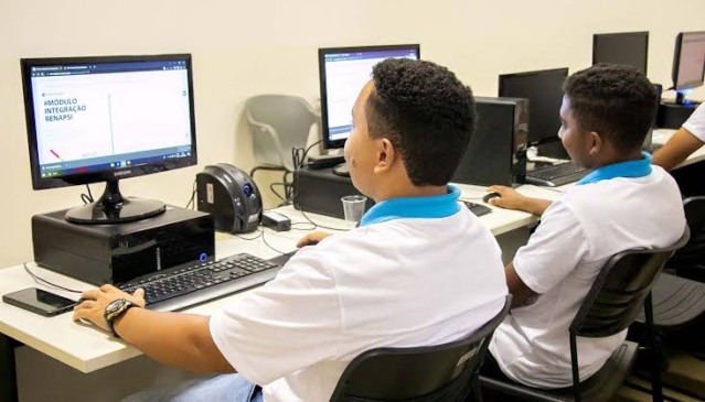 Substituição do Projovem: Empresa se manifesta após anúncio do governo e diz que 1,6 mil jovens serão desligados 