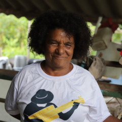 Medicina da Natureza – Garrafadas Naturais: Mestra raizeira leva oficinas à escolas