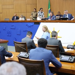 Com alterações que ampliam direitos, novo PCCR aprovado garante aumentos salariais de até 61% para educadores