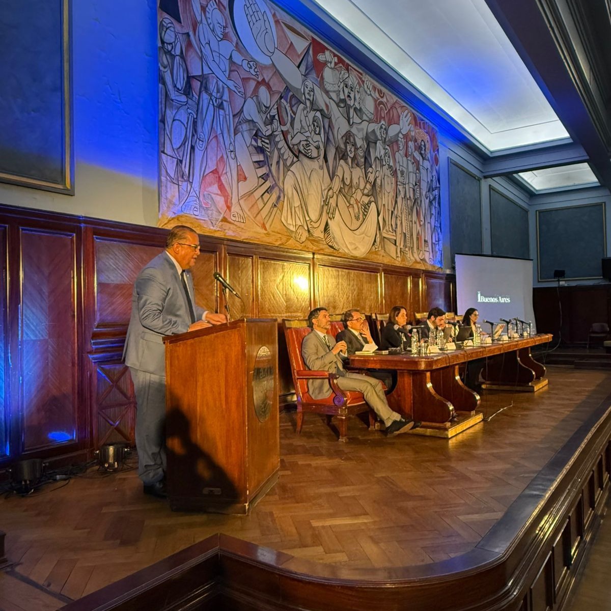 Eduardo Gomes discute Regulação e fomento da IA no Fórum de Buenos Aires; Gilmar Mendes também participa do evento