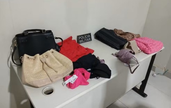 Roupas furtadas em loja de Palmas — Foto: Divulgação/Polícia Militar