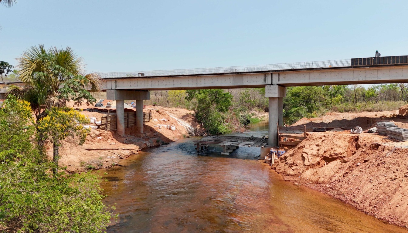 Governador Laurez Moreira entrega a ponte sobre o Rio Vermelho e a pavimentação da TO-030 no Jalapão — Foto: Edes Pereira/Governo do Tocantins