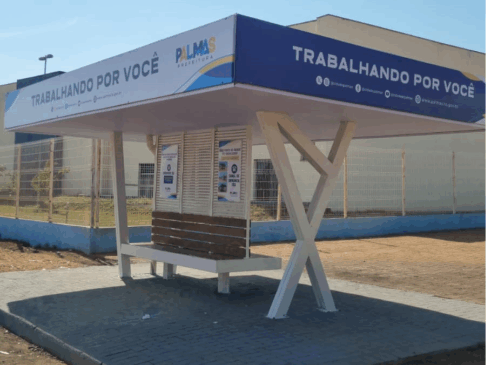 Ponto de ônibus destruído em ato de vandalismo no setor Bertaville é reformado