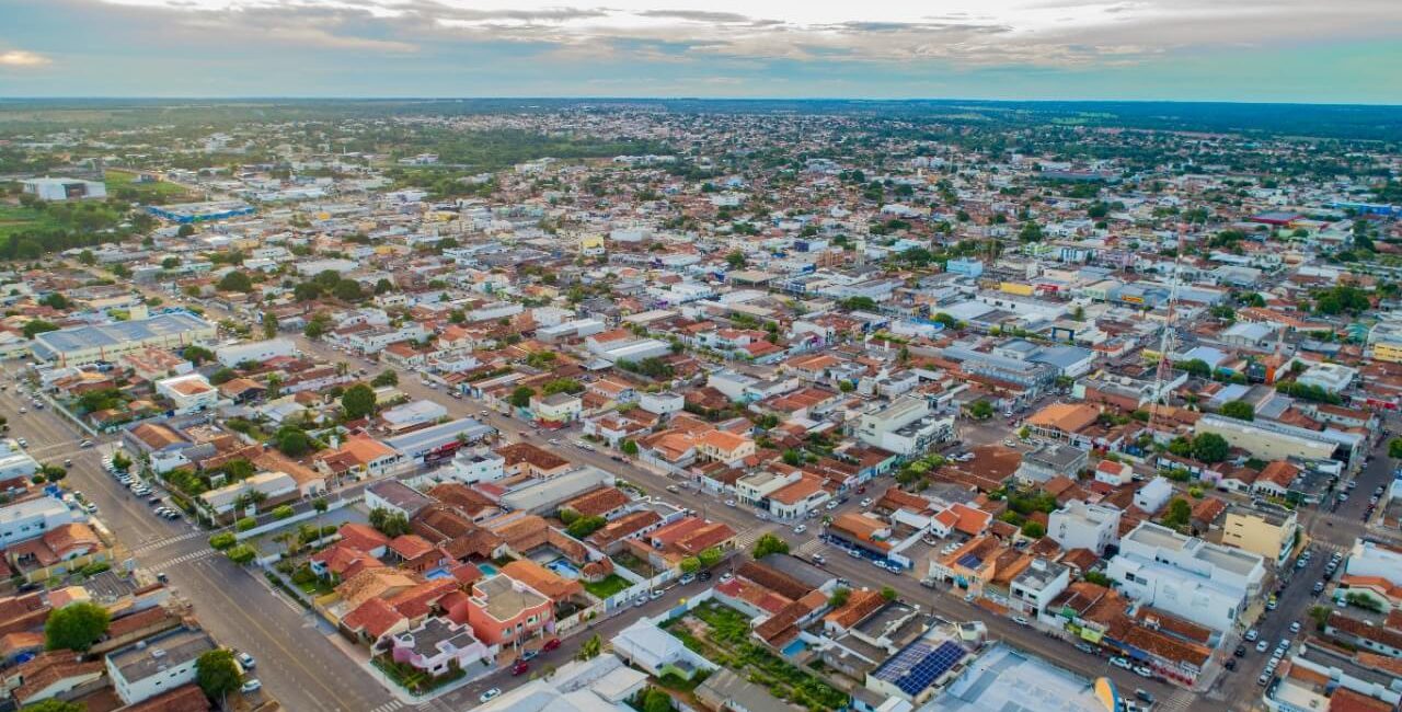 Sob pena de multa, Justiça determina desocupação de área de preservação permanente invadida e desmatada