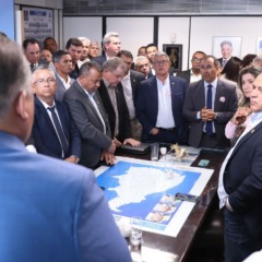 Gabinete lotado em Brasília comprova força política e de articulação de Eduardo Gomes no cenário tocantinense