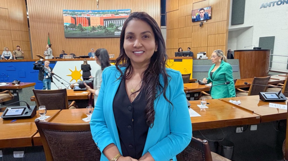 Com voto favorável de Vanda Monteiro, Assembleia aprova PCCR da Educação: “Uma grande conquista para os profissionais” Com voto favorável de Vanda Monteiro, Assembleia aprova PCCR da Educação: “Uma grande conquista para os profissionais”