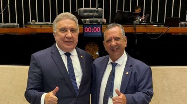 Laurez nomeia neto de deputado federal como secretário extraordinário; outras pastas ainda aguardam titulares