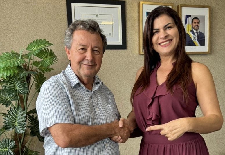 Vereadora Karina Café garante R$ 500 mil para cirurgias oftalmológicas em Palmas após articulação com deputado Vilmar Vereadora Karina Café garante R$ 500 mil para cirurgias oftalmológicas em Palmas após articulação com deputado Vilmar