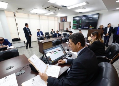 Assembleia Legislativa aprova a PEC do Subteto e Valdemar Júnior destaca reparação histórica aos servidores
