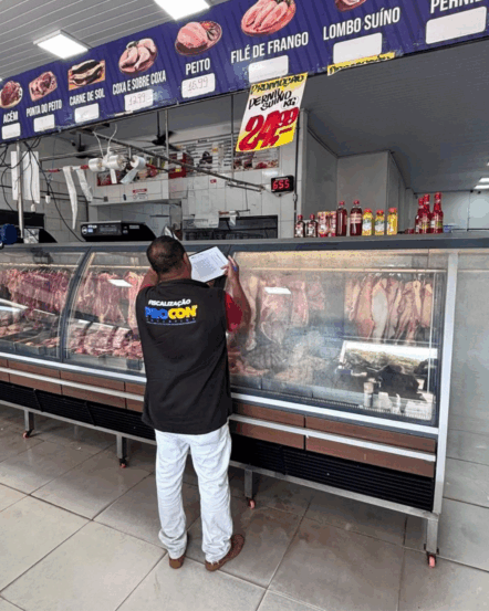 Caso identifique problemas como carne estragada, má conservação ou informações incorretas no rótulo, o consumidor pode registrar denúncia junto ao Procon Tocantins pelo telefone (63) 99216-6840.