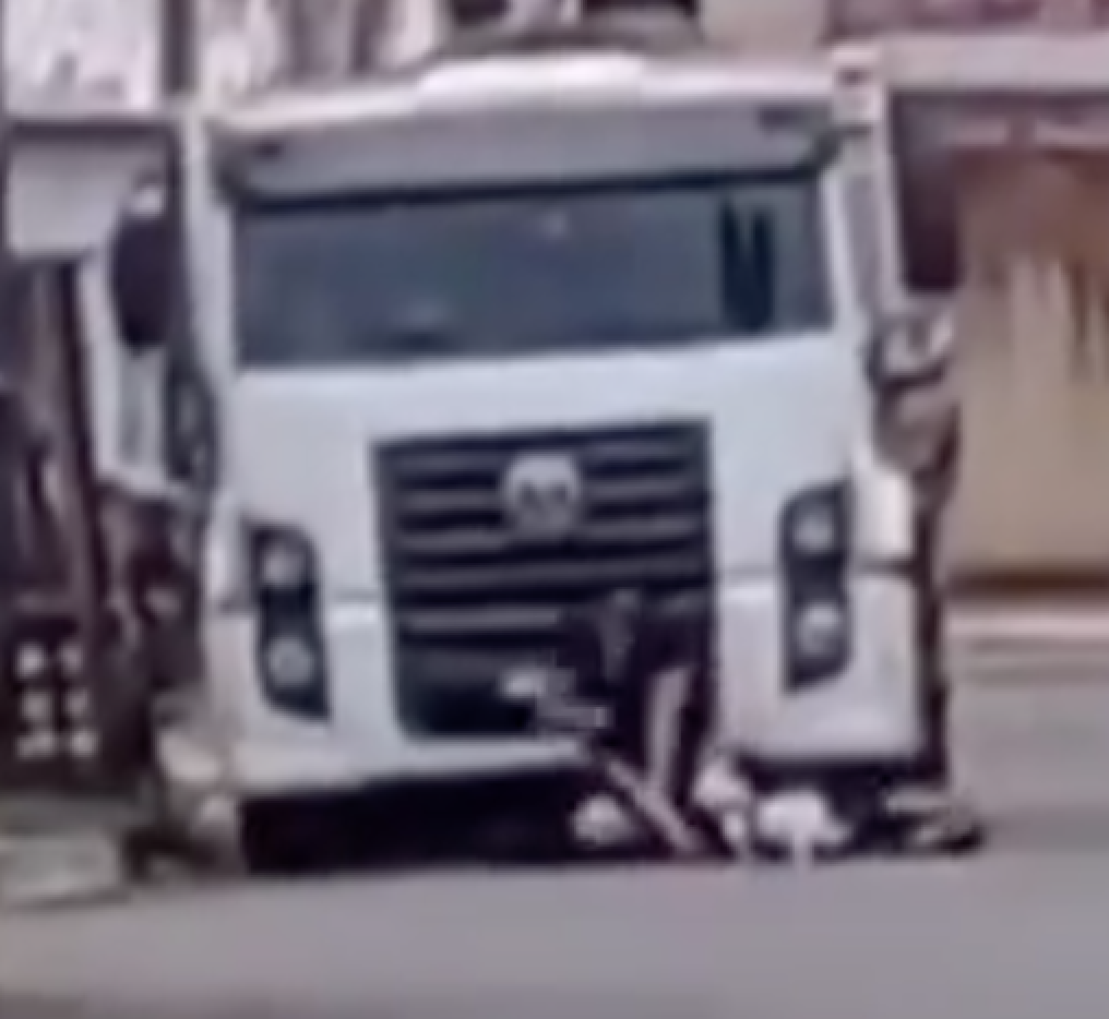 PM agride idoso brutalmente por causa de latido de cachorro no norte do TO; VÍDEO PM agride idoso brutalmente por causa de latido de cachorro no norte do TO; VÍDEO