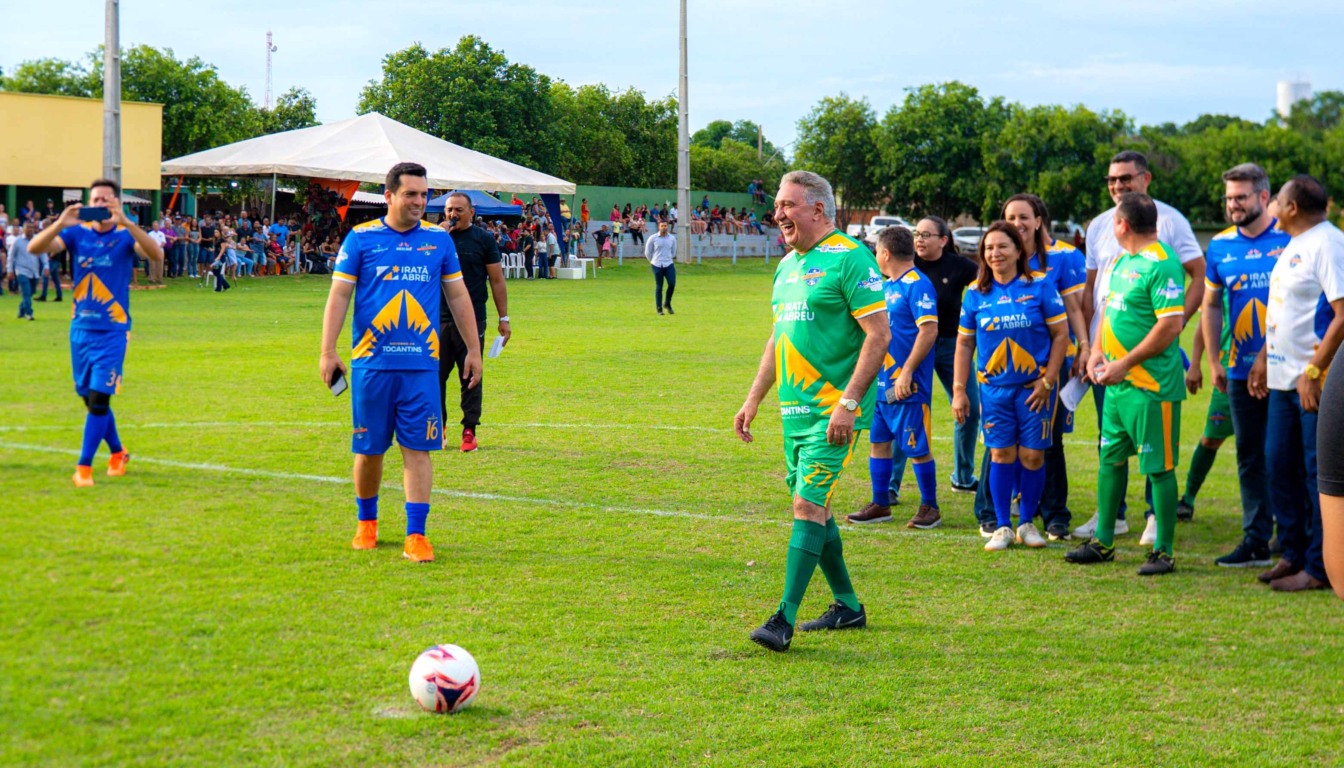 Laurez “entra em campo” em Futebol Solidário dos Vereadores no Vale: “Nosso compromisso é administrar bem” Laurez “entra em campo” em Futebol Solidário dos Vereadores no Vale: “Nosso compromisso é administrar bem”