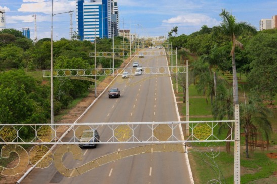 Dia 5: Circuito de luzes natalinas em Palmas  será aceso  com passeio ciclístico pela Avenida Siqueira 