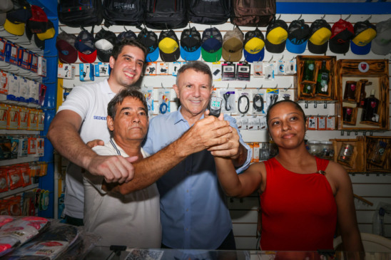 Após 15 anos de reivindicações, Prefeitura de Palmas realiza entrega da área de comércio ambulante de Taquaralto