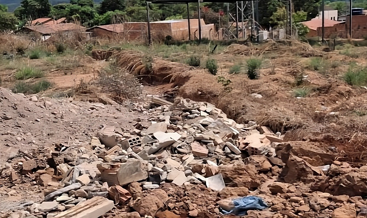 TJ manda Estado e Prefeitura de cidade do TO agirem em 30 dias para conter erosão que ameaça casas TJ manda Estado e Prefeitura de cidade do TO agirem em 30 dias para conter erosão que ameaça casas