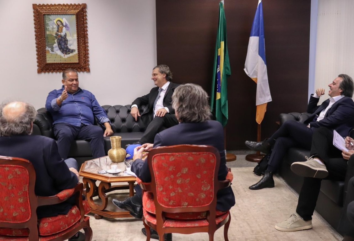 Vice-presidente do Senado, Eduardo Gomes conversa com representantes da indústria do cinema avanços no projeto que regulamenta o streaming no Brasil Vice-presidente do Senado, Eduardo Gomes conversa com representantes da indústria do cinema avanços no projeto que regulamenta o streaming no Brasil