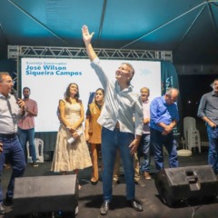 Eduardo Siqueira se emociona em homenagem ao pai em Araguaína: “Nenhum outro lugar deste estado fez uma homenagem tão linda ao meu pai”