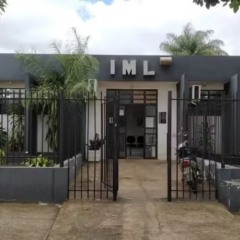 Colisão entre carro e motocicleta na BR-153 deixa homem e criança mortos