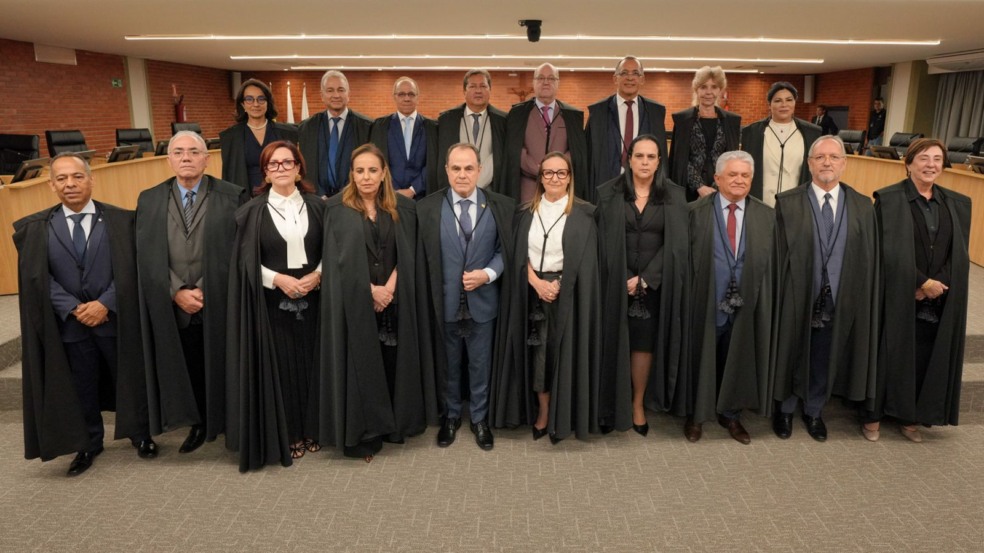 Tribunal de Justiça empossa oito novos desembargadores e corte passa a ter 19 membros Tribunal de Justiça empossa oito novos desembargadores e corte passa a ter 19 membros