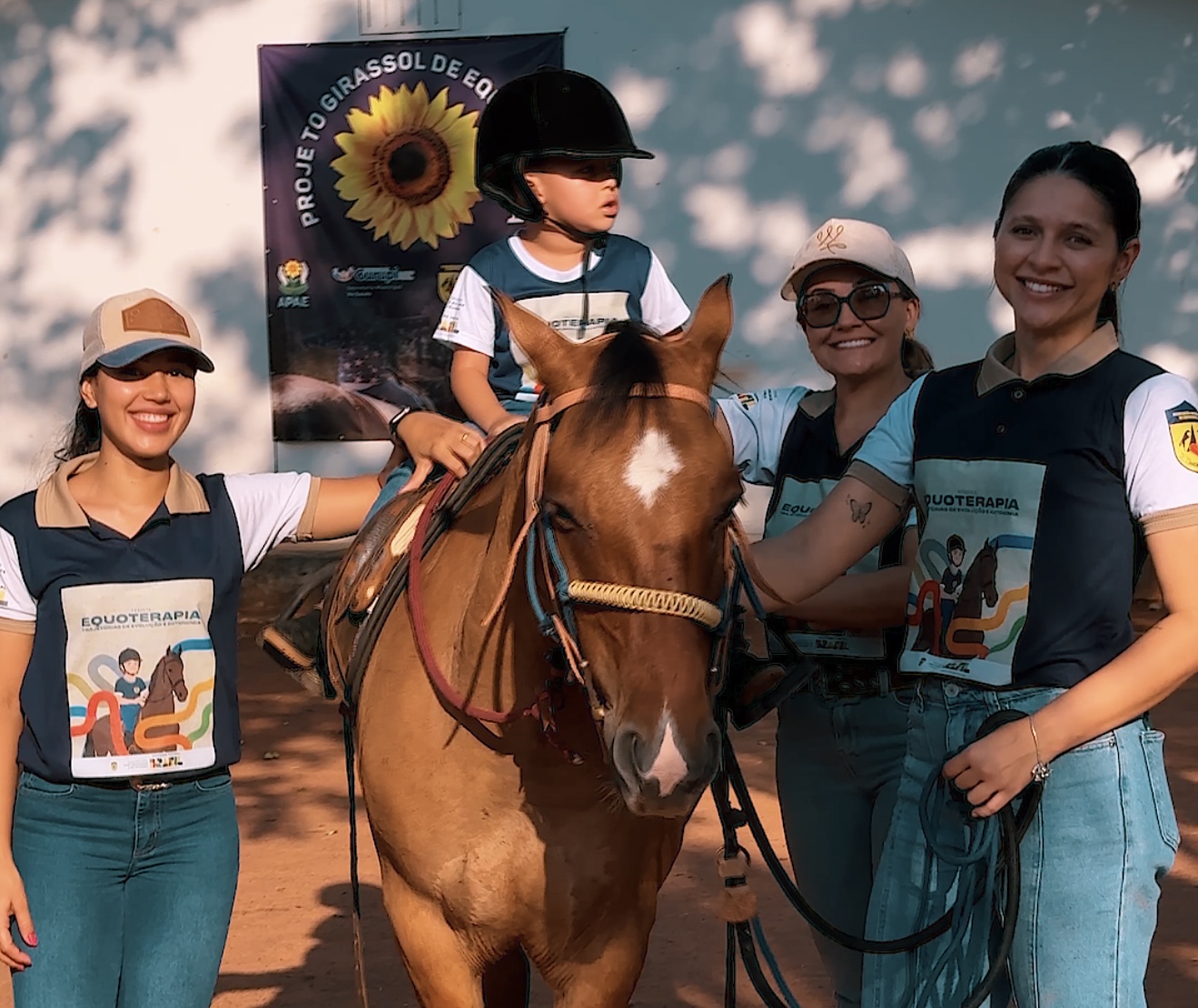 Quando a política toca vidas: famílias agradecem apoio de Eduardo Gomes a projeto de equoterapia