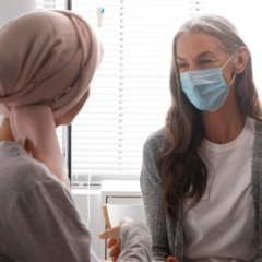 Garantidos por lei, mas fora do alcance: falta de orientação jurídica impede pacientes oncológicos de acessarem seus direitos