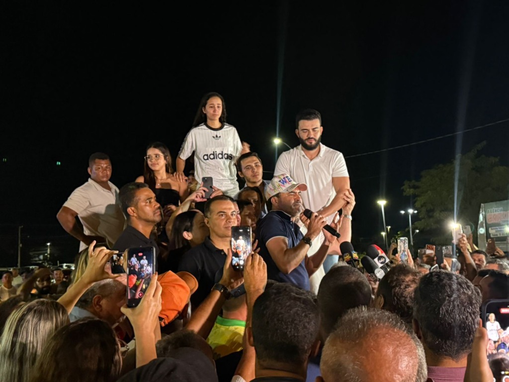 O RETORNO: Wanderlei chora, faz questão de agradecer aliados políticos e diz que retomada será tranquila e pacífica: “é esse momento que sabemos quantos amigos temos”