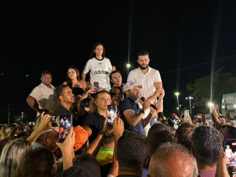 O RETORNO: Wanderlei chora, faz questão de agradecer aliados políticos e diz que retomada será tranquila e pacífica: “é esse momento que sabemos quantos amigos temos”