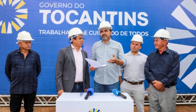 Governador Wanderlei Barbosa anuncia o pagamento do PCCR da Educação com efeitos retroativos a outubro, medida que reforça o compromisso com a valorização dos profissionais da rede estadual de ensino - Foto: Aldemar Ribeiro/Governo do Tocantins 
