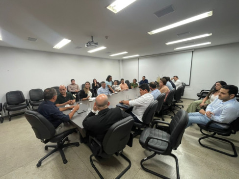 Sindicato dos hospitais e governo dialogam resolução e compromissos sobre regularização de pagamentos