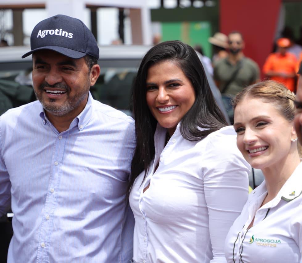 Primeira-dama do Tocantins participa da Abertura da Colheita da Soja e destaca avanço das mulheres no agro Primeira-dama do Tocantins participa da Abertura da Colheita da Soja e destaca avanço das mulheres no agro