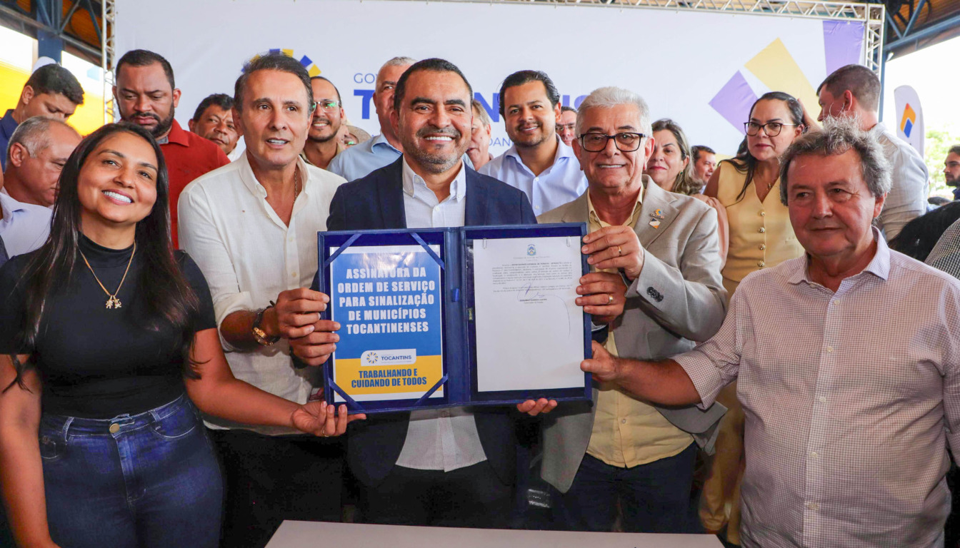 Governador Wanderlei Barbosa destaca que investimento abrange medidas essenciais para reduzir acidentes e garantir mais segurança no tráfego dos municípios - Foto: Adilvan Nogueira/Governo do Tocantins Governador Wanderlei Barbosa destaca que investimento abrange medidas essenciais para reduzir acidentes e garantir mais segurança no tráfego dos municípios - Foto: Adilvan Nogueira/Governo do Tocantins