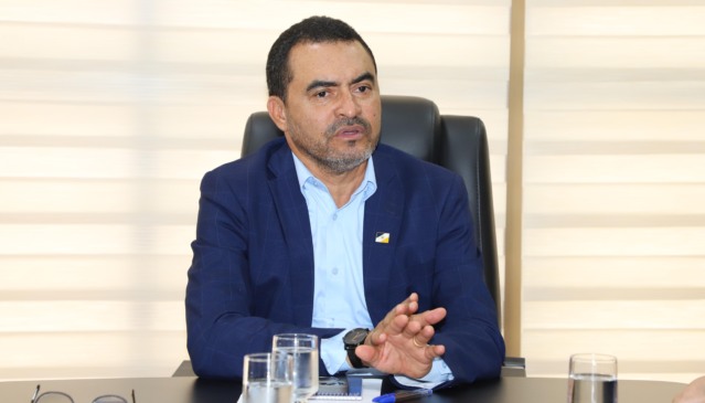 Governador Wanderlei Barbosa destacou que a medida fere princípios básicos da transparência pública, uma vez que a resolução que autorizou o aumento não foi publicada no Diário Oficial do Estado - Foto: Antonio Gonçalves/Governo do Tocantins