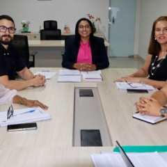 Comiss&atilde;o do Edital se reuniu no gabinete da SecMulher para avaliar e dar os encaminhamentos administrativos e t&eacute;cnicos necess&aacute;rios &agrave; continuidade do processo - Foto:  Lorena Lira/Governo do Tocantins