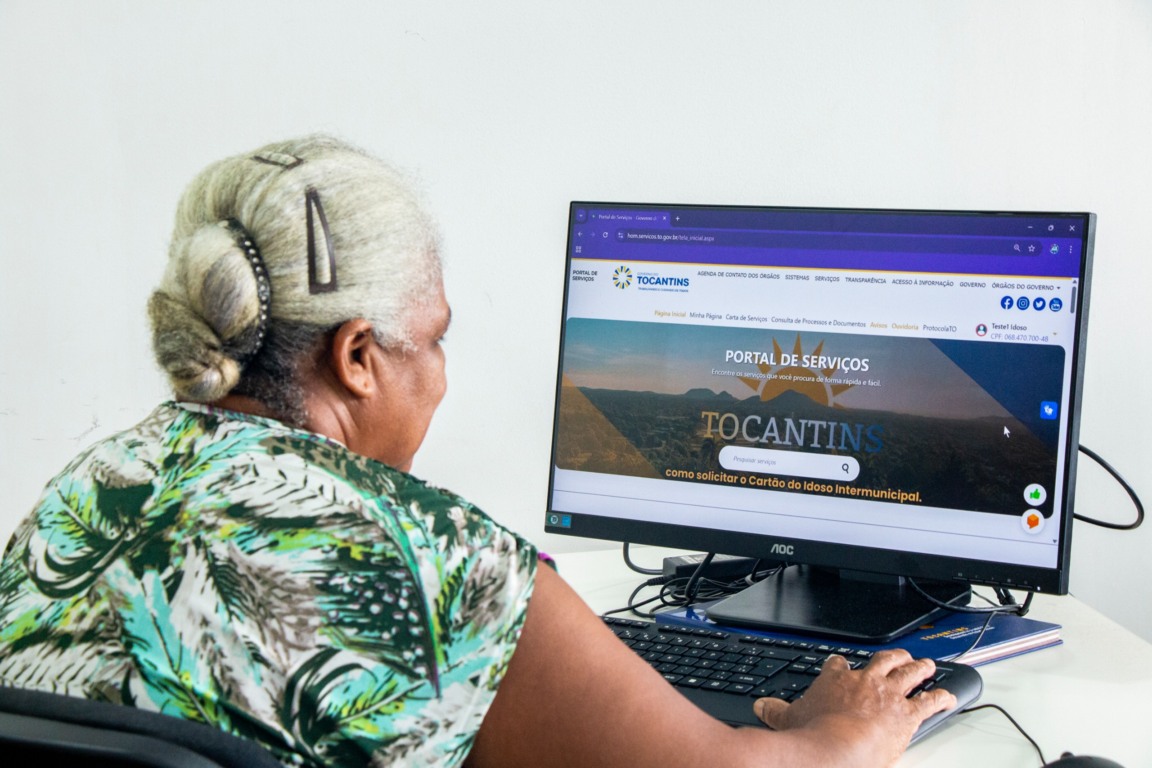 Plataforma reduz a burocracia e permite que os próprios beneficiários ou seus representantes façam a solicitação e imprimam o documento – Foto: Carlessandro Souza Plataforma reduz a burocracia e permite que os próprios beneficiários ou seus representantes façam a solicitação e imprimam o documento – Foto: Carlessandro Souza