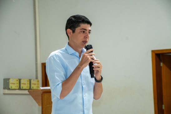 Prefeito da 5ª maior cidade do TO, Celso Morais oficializa à população decisão de continuar no mandato e não disputar cadeira de federal este ano