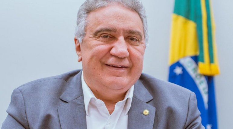 Laurez vive os desafios políticos sobre pré-candidatura: “ajustando os passos, errando e acertando” Laurez vive os desafios políticos sobre pré-candidatura: “ajustando os passos, errando e acertando”