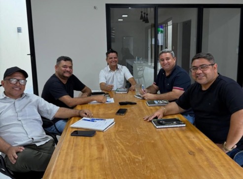 Com quatro vereadores do seu grupo, Jorge Frederico começa movimentações para outubro