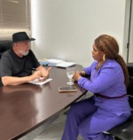 DE FRENTE COM MAJU: Carlesse comenta retorno de repercuss&atilde;o de ex-senadora retirando seu quadro; Assista aqui!