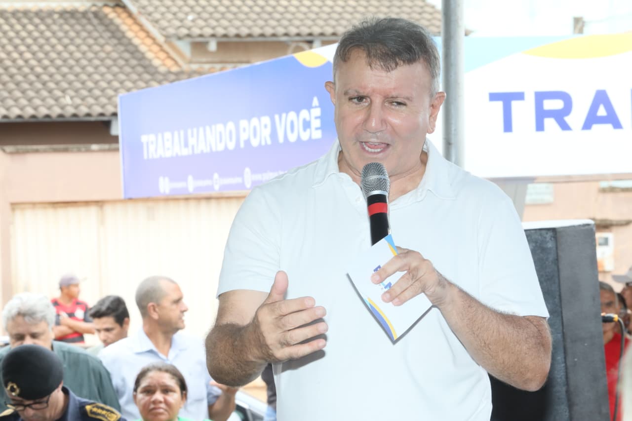 Eduardo Siqueira Campos destaca retomada de obras, fortalecimento da assistência social e anuncia asfalto inédito no Santa Bárbara