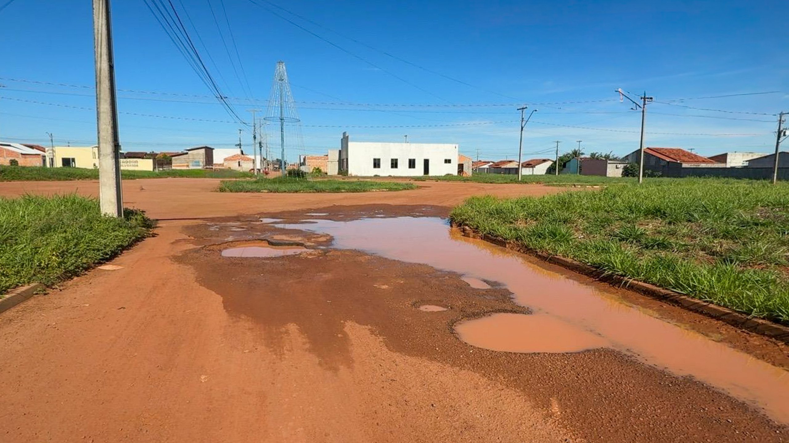 Buracos, escuridão e abandono: MP cobra soluções em cidade do TO