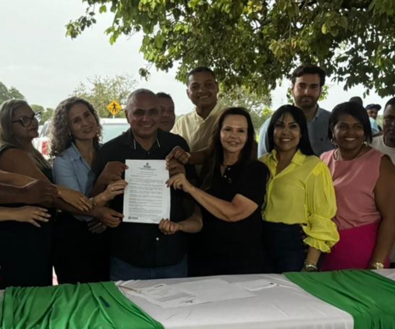 O Sonho da casa própria! Santa Rosa autoriza 25 moradias com presença de Janad Valcari e senadora Dorinha O Sonho da casa própria! Santa Rosa autoriza 25 moradias com presença de Janad Valcari e senadora Dorinha