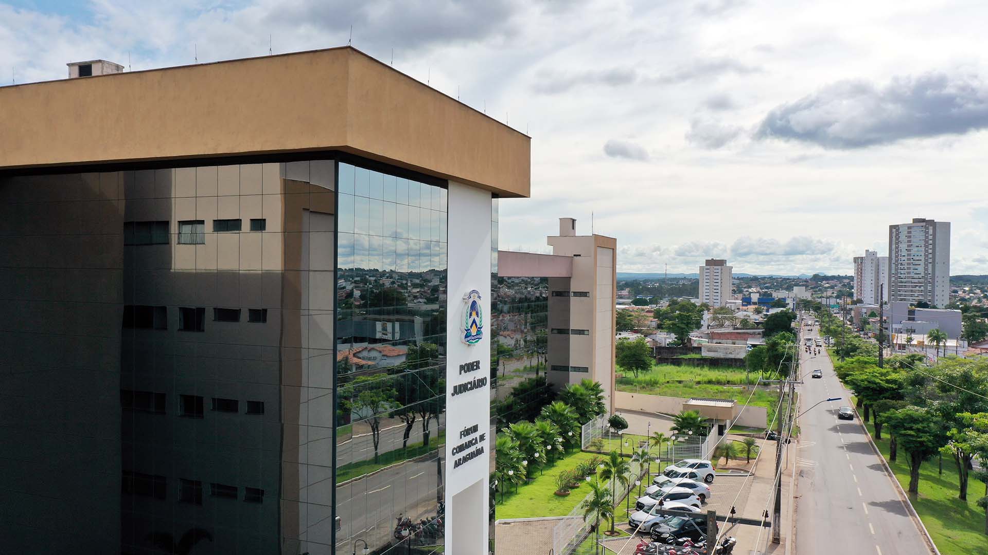 Dupla é condenada a mais de 30 anos por assassinato de jovem em Araguaína