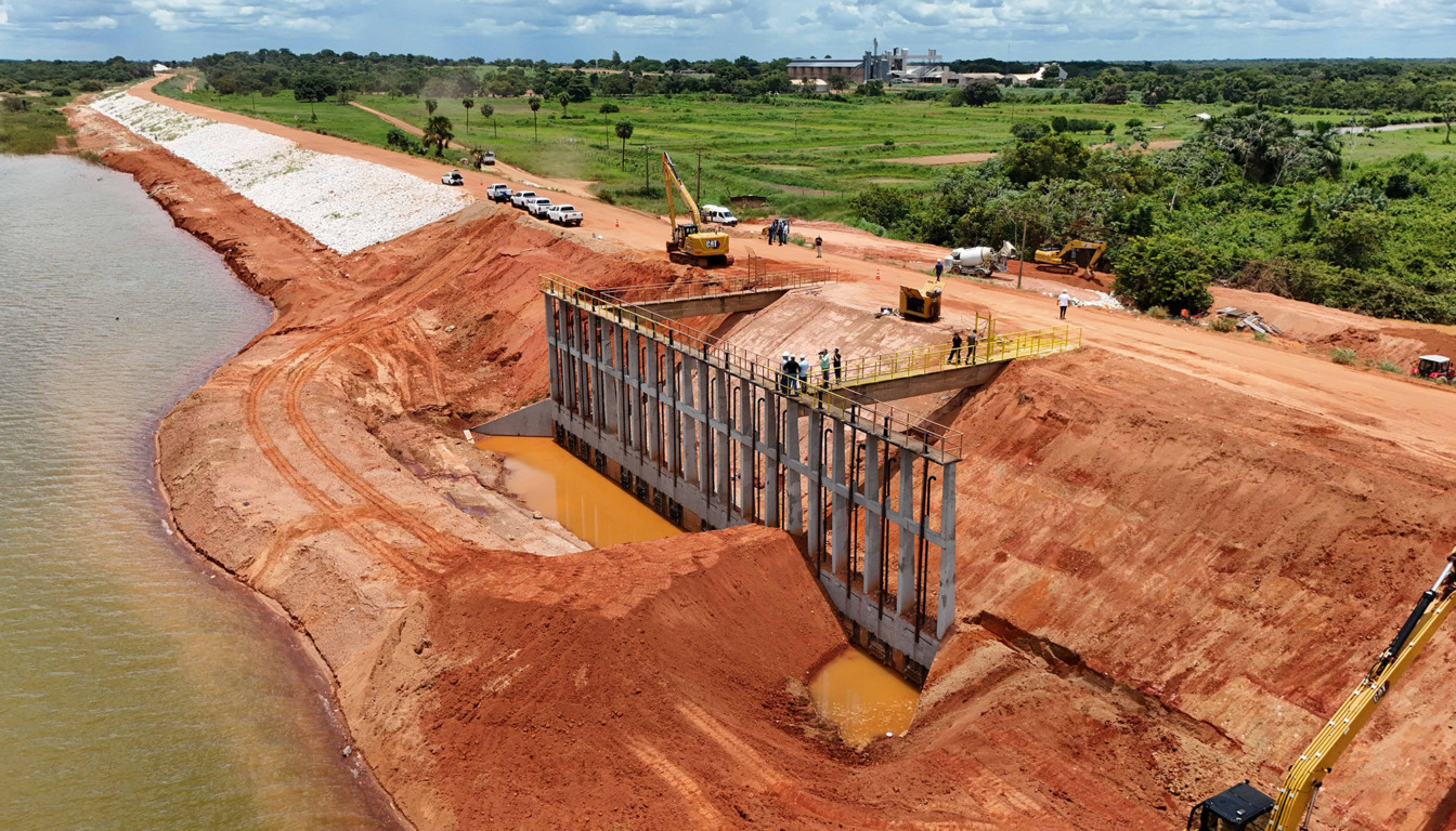 Obra estratégica para o desenvolvimento agrícola do Tocantins tem previsão de entrega para abril de 2026 - Foto: Carlos André/Governo do Tocantins Obra estratégica para o desenvolvimento agrícola do Tocantins tem previsão de entrega para abril de 2026 - Foto: Carlos André/Governo do Tocantins