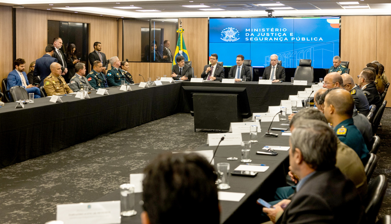 Governo do Tocantins participou de reunião no Ministério da Justiça, para debater o fortalecimento das políticas nacionais de segurança pública - Vinícius Santa Rosa/Governo do Tocantins Governo do Tocantins participou de reunião no Ministério da Justiça, para debater o fortalecimento das políticas nacionais de segurança pública - Vinícius Santa Rosa/Governo do Tocantins
