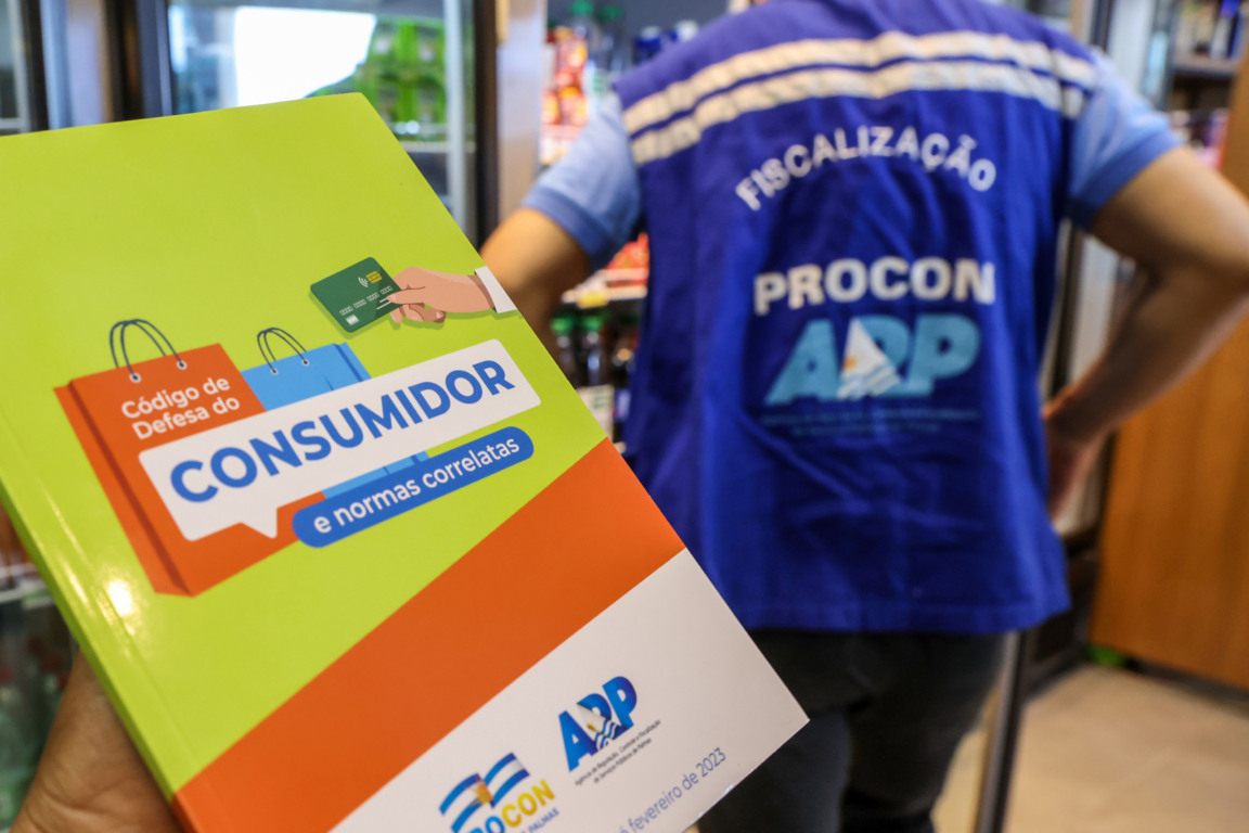 Procon Municipal orienta palmense sobre cuidados no consumo e uso de serviços no período de festas - Foto Lia Mara Procon Municipal orienta palmense sobre cuidados no consumo e uso de serviços no período de festas - Foto Lia Mara