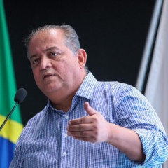 Em evento com mais de 100 prefeitos, senador Eduardo Gomes refor&ccedil;a agenda municipalista na libera&ccedil;&atilde;o de R$ 86 milh&otilde;es e recebe reconhecimento