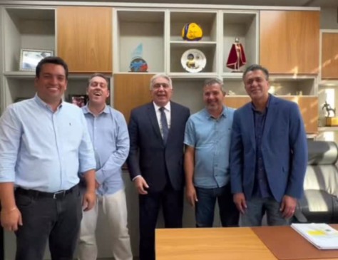 Laurez faz vídeo com quatro deputados e provoca: “união que cuida do Tocantins de verdade”