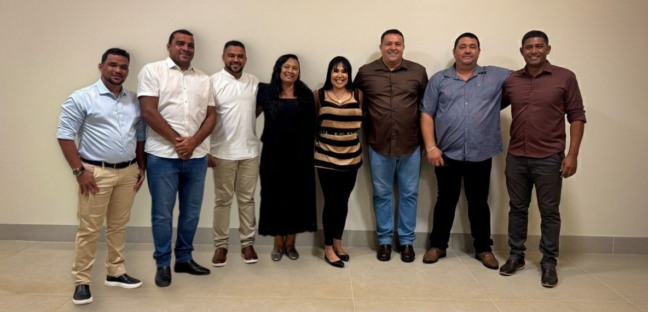 Janad Valcari recebe apoio do prefeito Elton Moreira e vereadores de Cariri do Tocantins